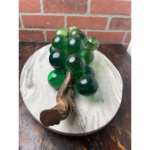 Vintage MCM Large Green Lucite Grapes Driftwood Cluster 14" - Picture 8 of 9